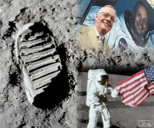 Puzzle Neil Armstrong (1930-2012) ήταν ένας αστροναύτης και το πρώτο ανθρωπίνων πάτησε το πόδι του στο φεγγάρι στις 21 Ιουλίου του 1969, στην αποστολή της Απόλλωνα 11